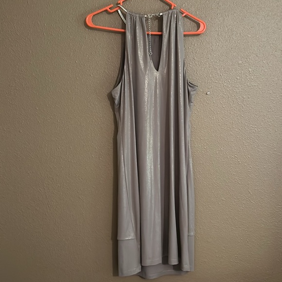 Worn once. Shimmery sleeveless dress - Picture 4 of 6